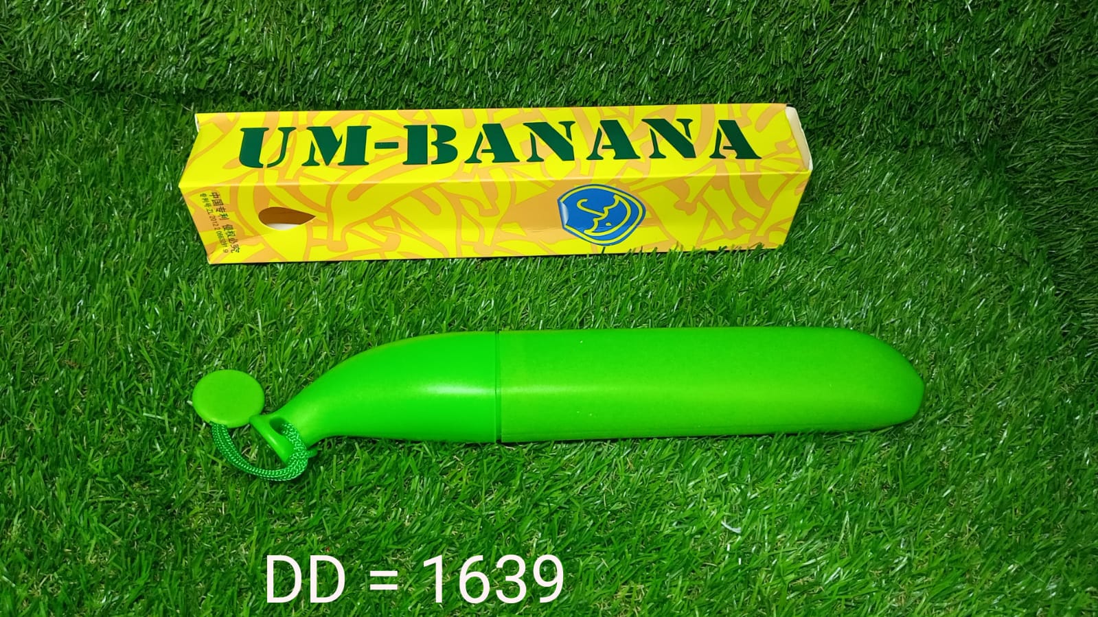 Compact foldable umbrella, banana shape, stylish design. Compact foldable umbrella, banana shape, stylish design.